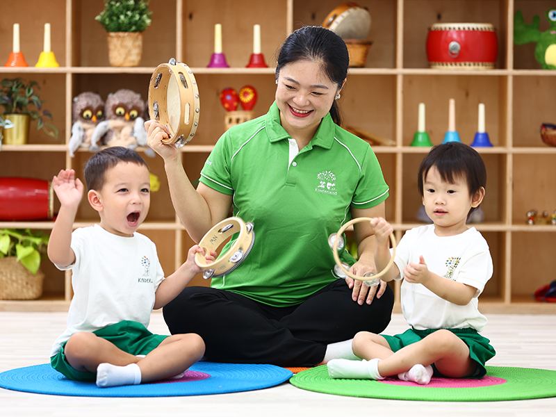 Kinderland children - playgroups in Singapore Kinderland children - playgroups in Singapore