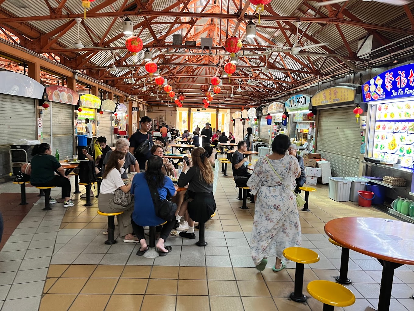 what is a hawker centre, Maxwell Food Centre