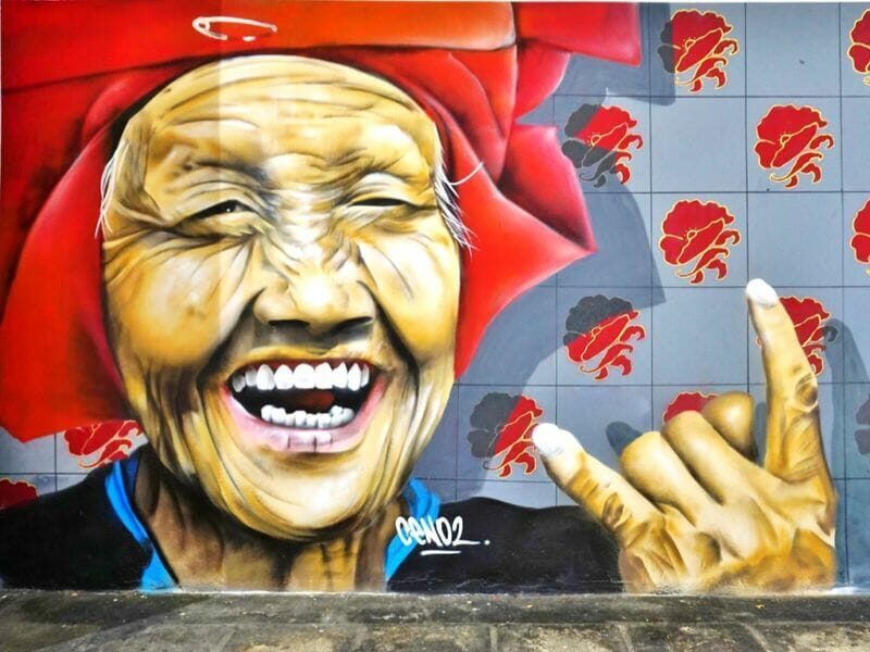 wall mural - Samui Lady at Amoy Street Food Centre