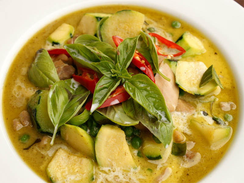green chicken curry, healthy thai eats, upcoming classes, healthy meals, Expat Kitchen, cooking, cooking studio, thai cuisine, thai cooking