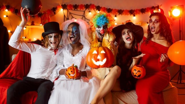 Where to buy Halloween decorations, Halloween party, Halloween costume