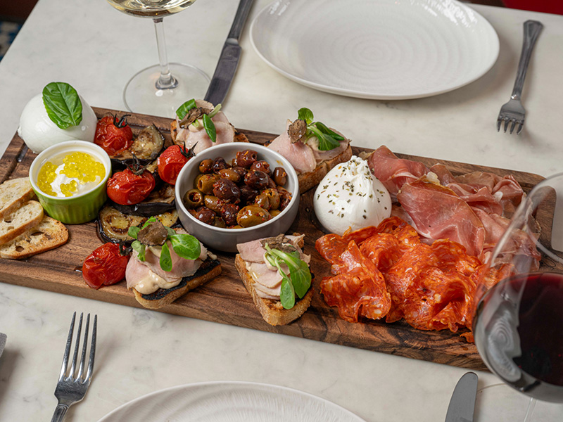 Latteria Mozzarella Bar - Italian cuisine - Italian wines - pasta in Singapore 