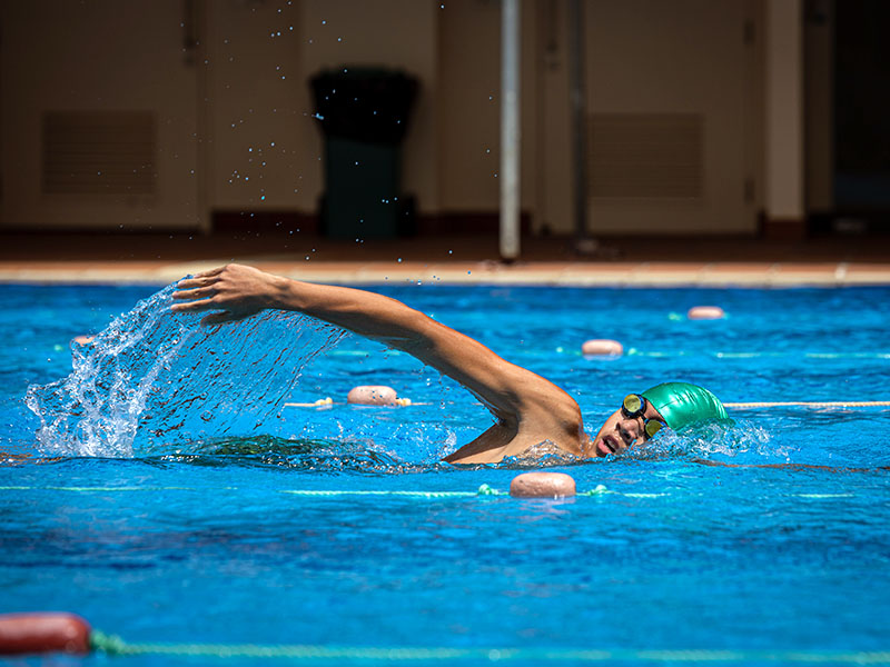 SJI International student competitive swimming practice