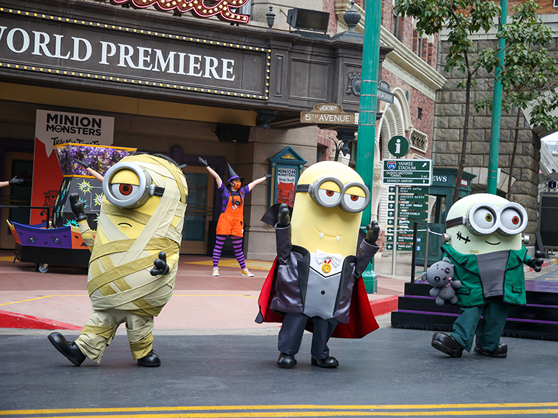 Singapore Halloween Universal Studios minions Stuart Mummy, Kevin Dracula and FrankenBob