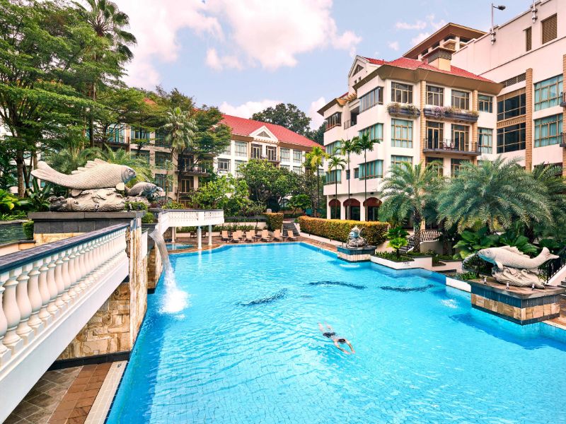 Treetops Executive Residences – Pool short term accommodation Singapore