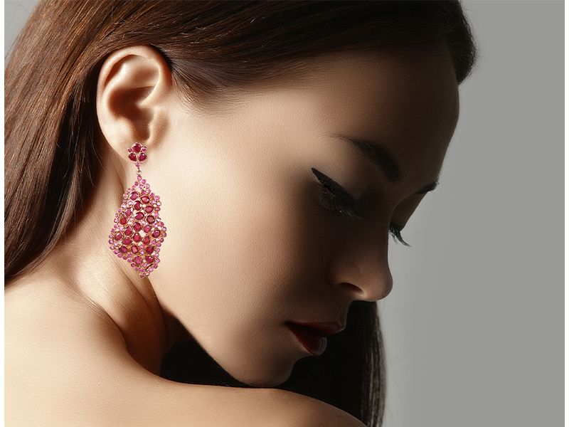 Jewellery shops in singapore for gemstones, gold jewellery, necklaces and bracelets 