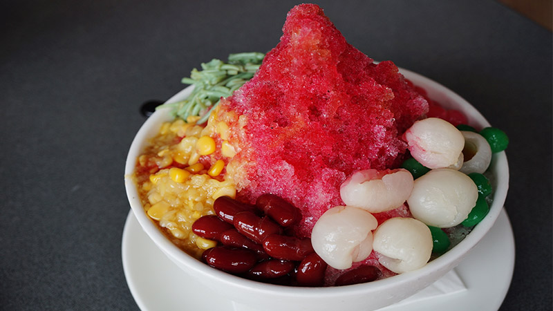 local desserts in Singapore - ice kachang