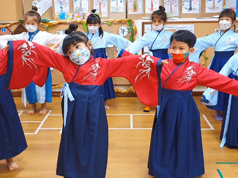 CamberleyPreSchool cultural dance Chinese school language programme