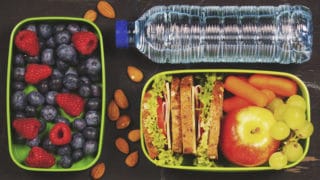 image of fruit and sandwiches for school Lunch ideas
