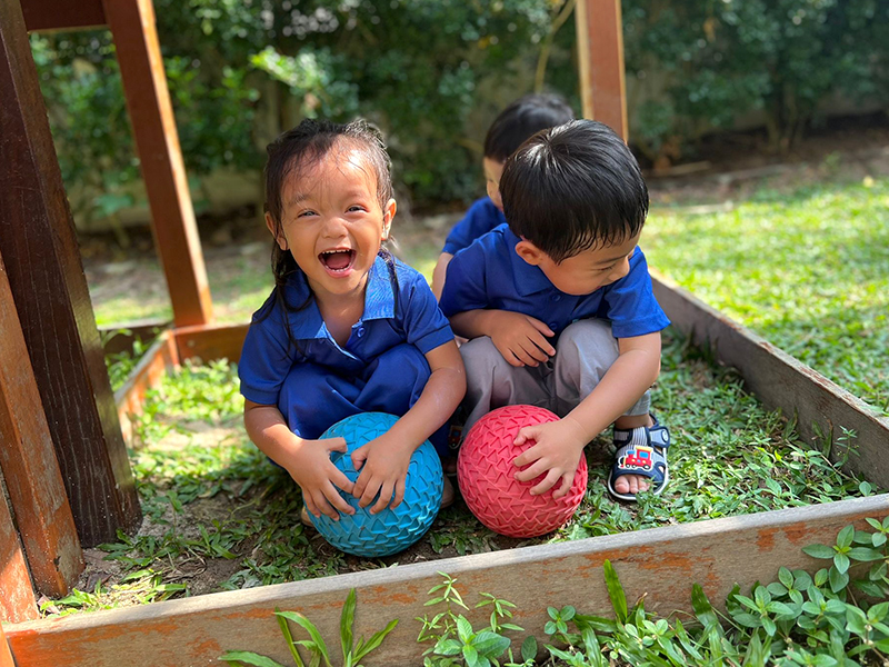 outdoor play preschool curriculum - Mosaic 