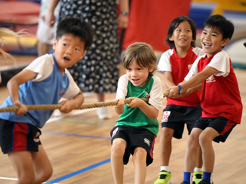 early years curriculum tug of war activity - DUCKS