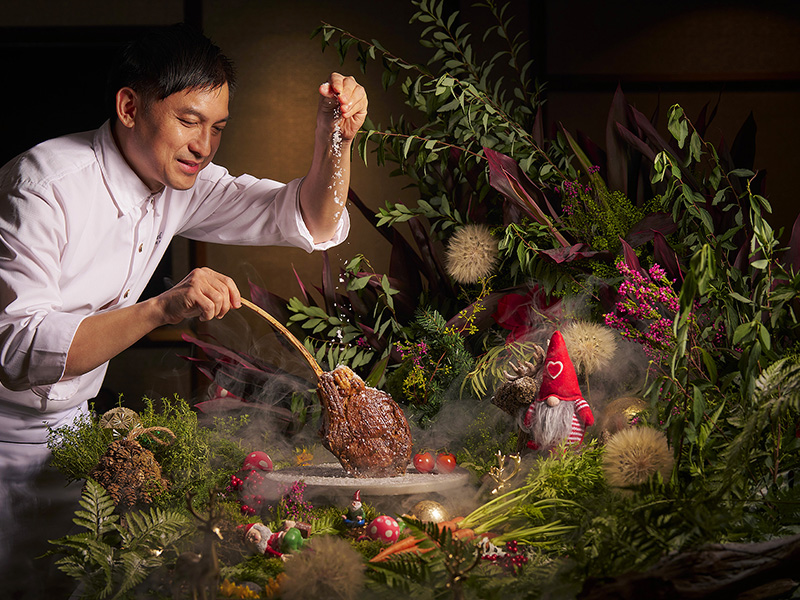 Parkroyal Collection Marina Bay, Singapore - Christmas lunch - roast turkey in Singapore - Christmas meal 