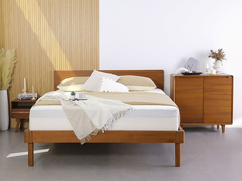 scanteak bed frame and latex mattress