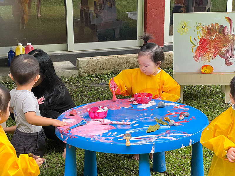 Mosiac Play Academy play-based preschool preschoolers learning through play