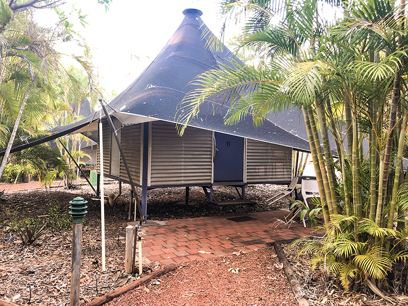 Anbinik Kakadu Resort bush bungalow