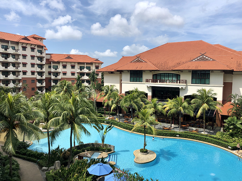 Holiday Inn Resort Batam swimming pool