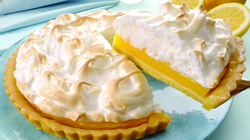 Easy Lemon Meringue Pie - you'll make everyone happy with this recipe!