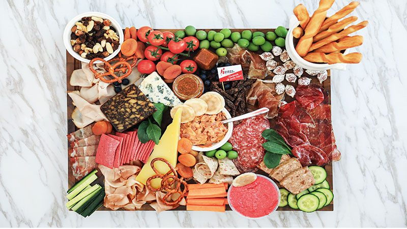 How to make the perfect party food platter or a good-looking cheese board!