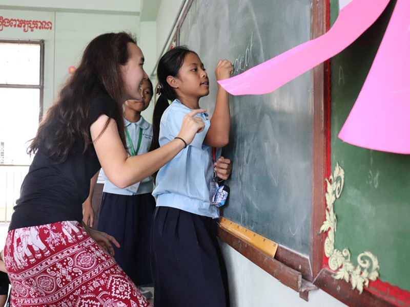 SJI International community work teaching children Don Bosco School Cambodia