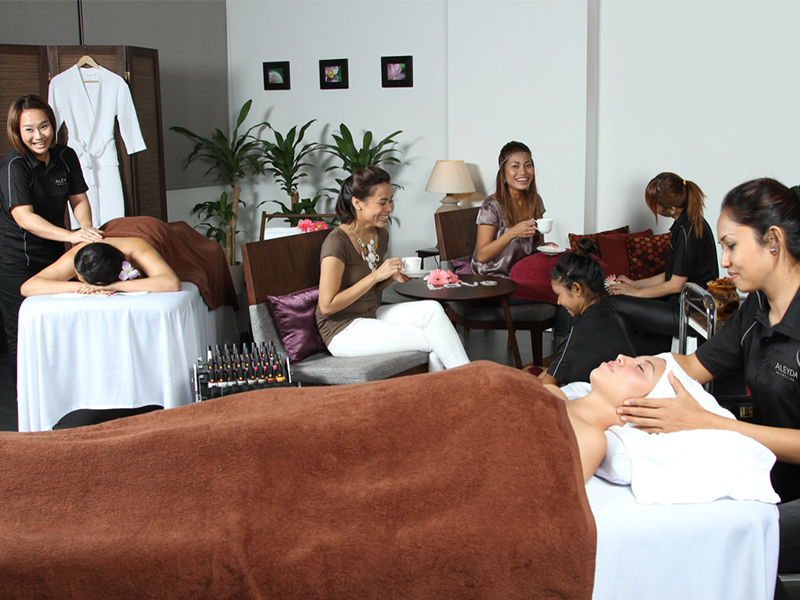 aleyda mobile massage home spa party singapore manicure pedicure 