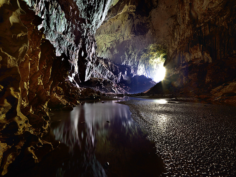 Mulu Caves what to do in sarawak