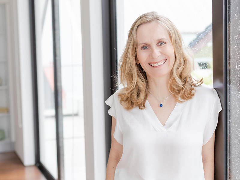 feng shui consultant in Singapore for improving luck - Lucy Richardson feng shui consultant in Singapore for improving luck - Lucy Richardson