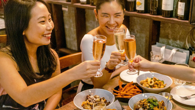 Ladies' Night In Singapore: Top Bars To Party The Night Away