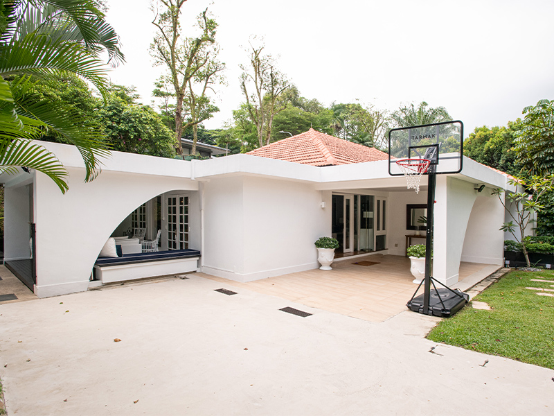 Bukit Timah landed property house with a swimming pool and big garden