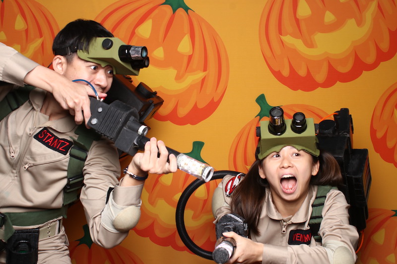 Funny couple costumes for Halloween in singapore