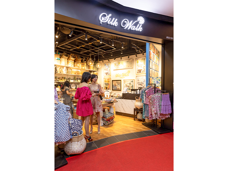 souvenirs in singapore silk walk at tanglin mall