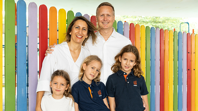 image of parents and daughters from Sir Manasseh Meyer best International School Singapore