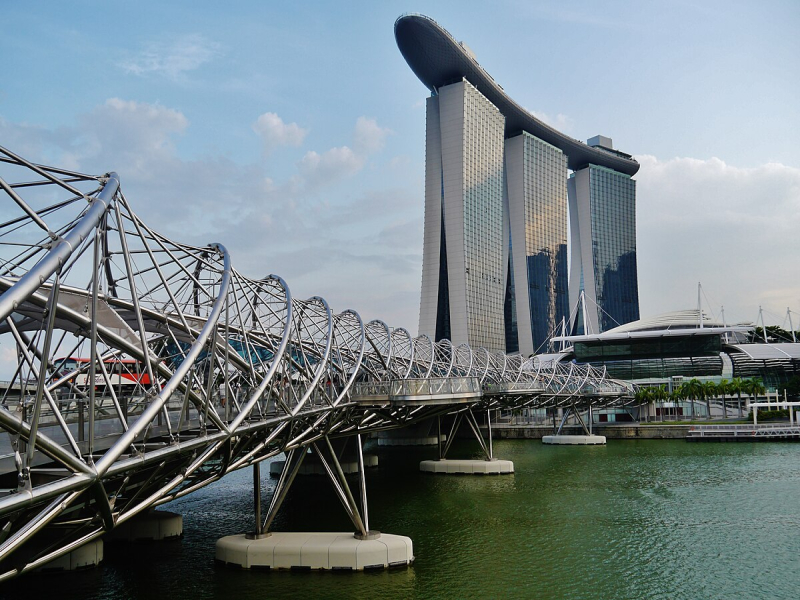 Helix Bridge - watch singapore national day parade fireworks