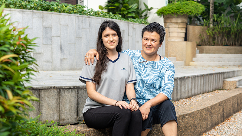 image of mother and daughter from The Winstedt british school in Singapore