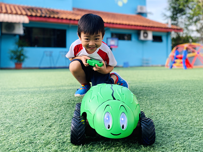 outdoor coding play based learning - Shaws preschoolers