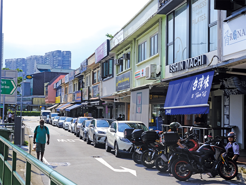 Living on Shunfu Road, Upper Thomson Road Dinesh Arjith