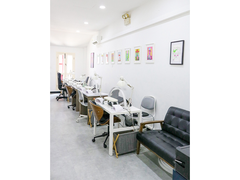 Mani pedi - nail salons in Singapore for a good manicure or pedicure