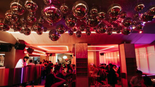 _disco balls in Rendezvous Hotel bar