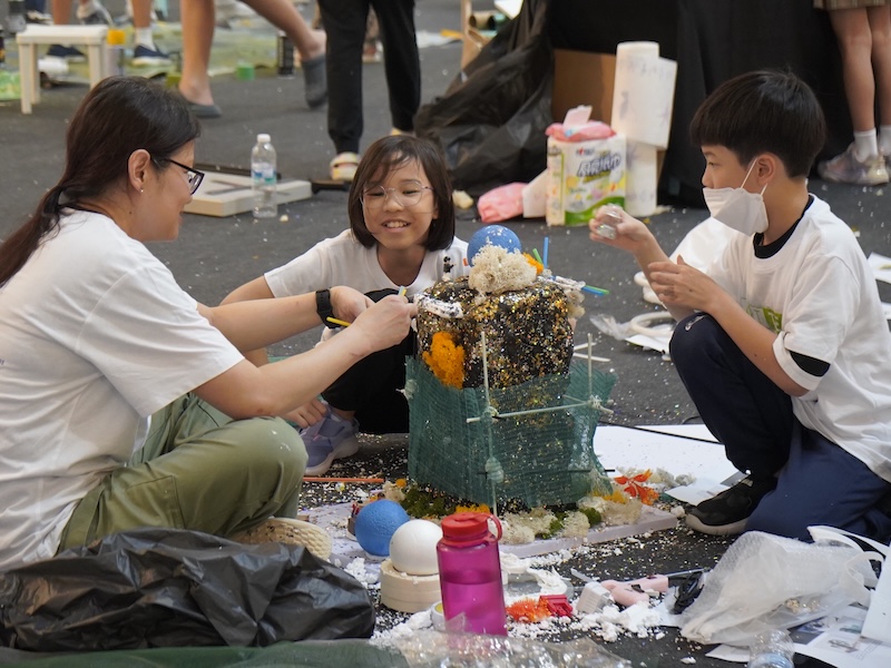 art class in Singapore, art teacher