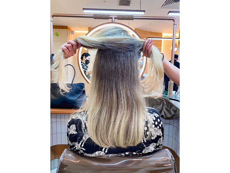 Chez Vous Blonde highlights, lowlights, balayage and hair colour treatments at these hairdressers in Singapore