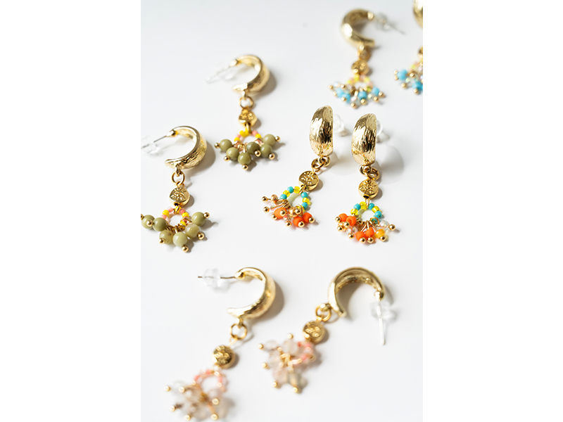 From jewellery to a little black dress, here are a few gift ideas for mums