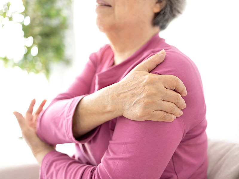 How do rotator cuff tears occur - Dr Yik from Elite Orthopaedics explains the causes, symptoms and treatment options