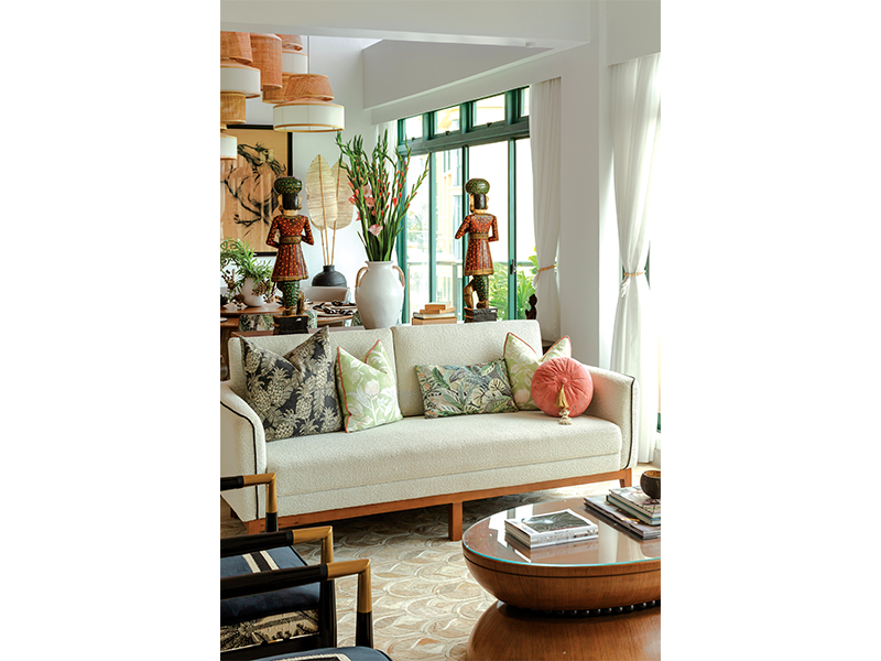 Thomspon living area Areil shot home interior design