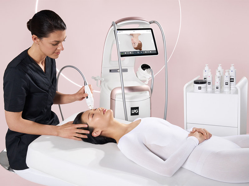 LPG endermologie lymphatic drainage massage at Chez Moi de Beaute - benefits of lymphatic drainage massage, body contouring, face lifting