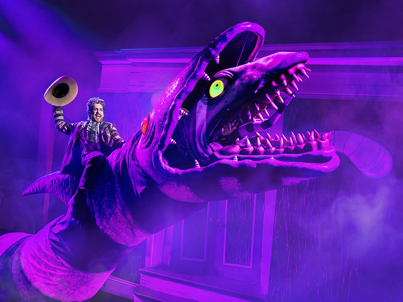 watch a sandworm on stage - Esplanade