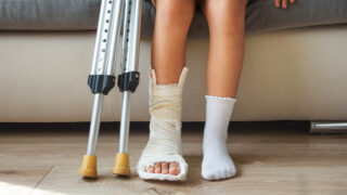 Broken bone in kids - types of bone fractures and treatment options with DR ZACKARY CHUA, Senior Consultant Orthopaedic Surgeon at ACME Orthopaedics