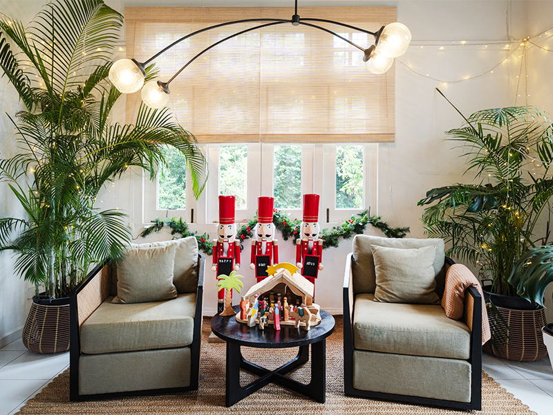 Christmas decor at this watten estate house