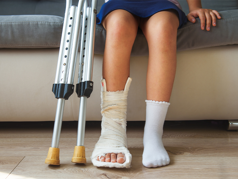 Broken bone in kids - types of bone fractures and treatment options with DR ZACKARY CHUA, Senior Consultant Orthopaedic Surgeon at ACME Orthopaedics