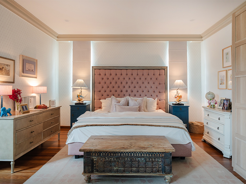 Colombian CAROLINA RODRIGUEZ home in singapore