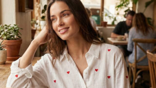 Valentine's Day flowers, chocolate cakes and cupcakes for date night in Singapore at Cluny Court