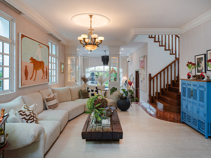 Colombian CAROLINA RODRIGUEZ home in singapore